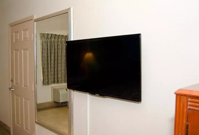 汽车旅馆 Texas Inn And Suites City Center At University Dr