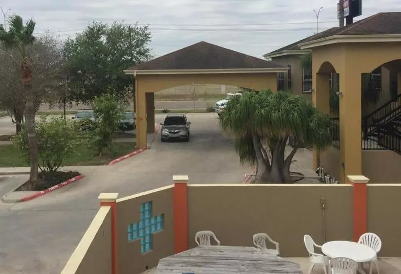 汽车旅馆 Texas Inn And Suites City Center At University Dr