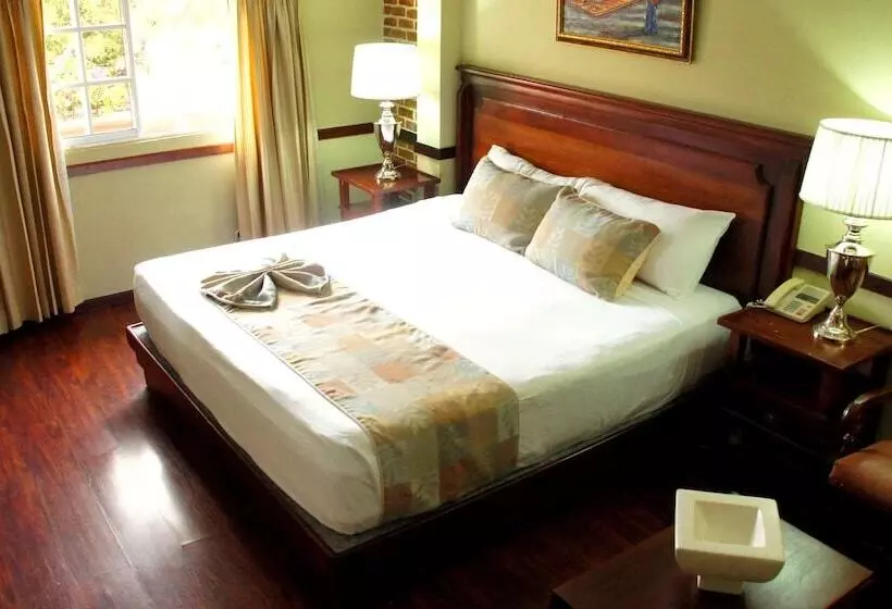 Platino Hotel & Casino