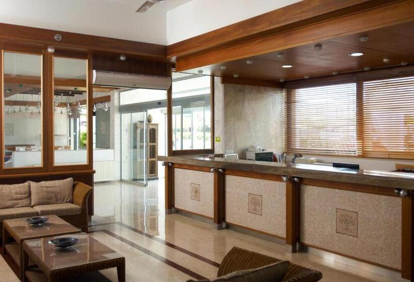 Senator Hotel Apartments   Adults Only