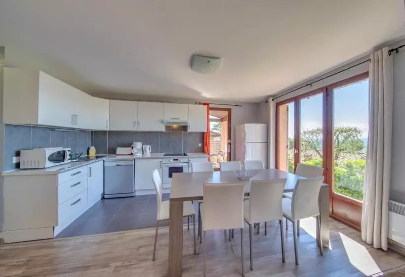 Domaine Du Mont Leuze