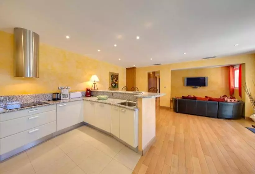 Domaine Du Mont Leuze