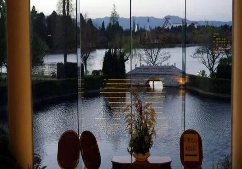 Kunming Dianchi Garden Hotel And Spa