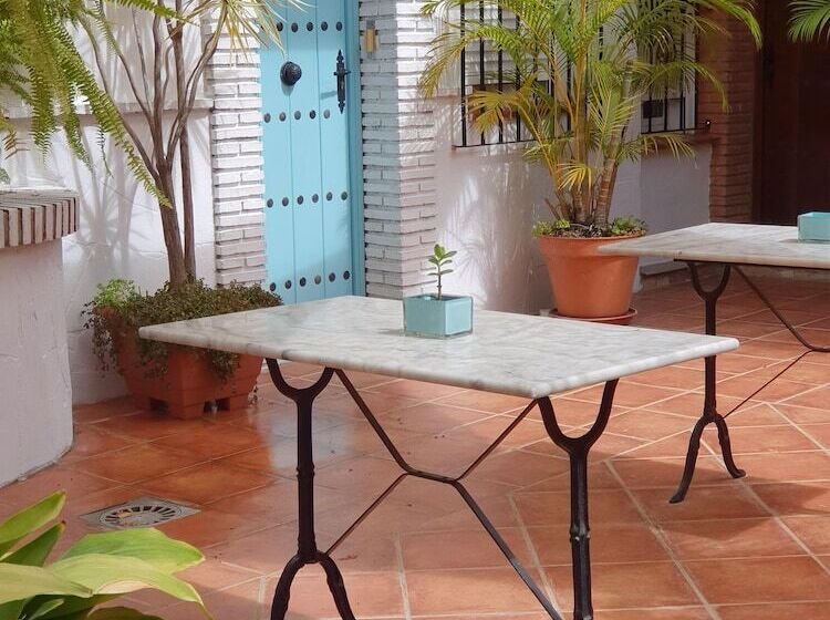 Hostal El Nogal Home