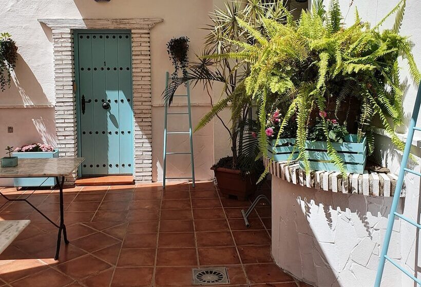 Hostal El Nogal Home