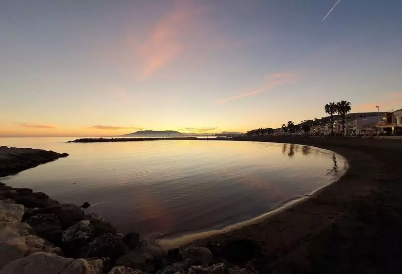 Hostal El Nogal Home