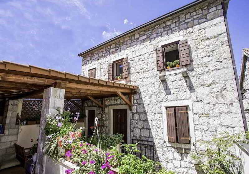 فندق Apartmani Zekan