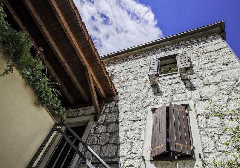 فندق Apartmani Zekan