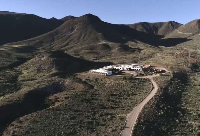 ホテル Cortijo El Paraiso