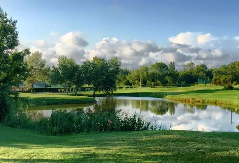 ホテル Cosmopolitan Golf & Beach Resort