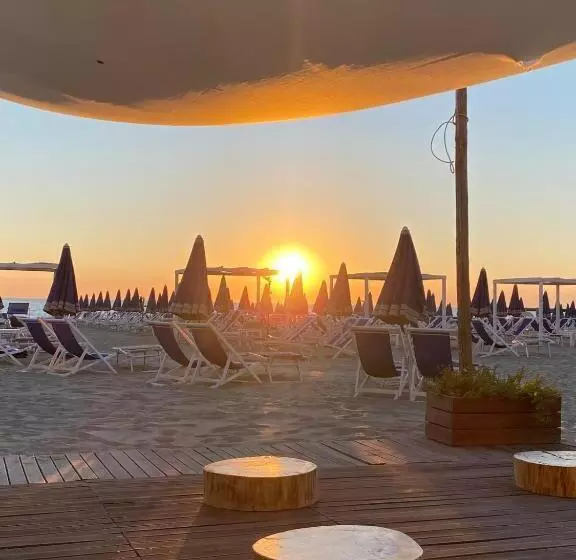 ホテル Cosmopolitan Golf & Beach Resort