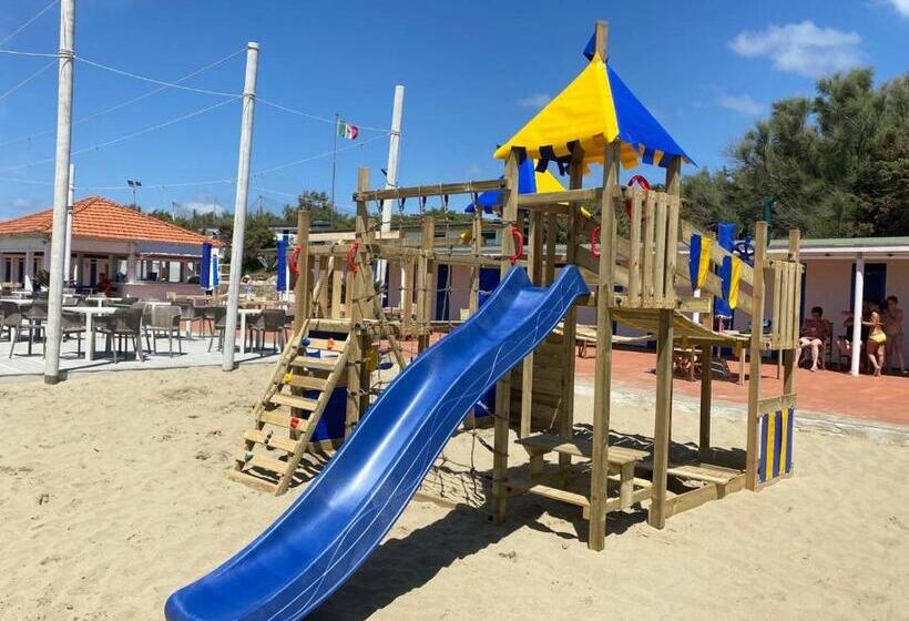 فندق Cosmopolitan Golf & Beach Resort