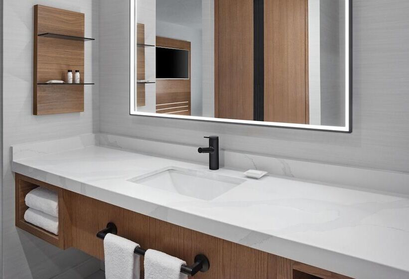 Delta Hotels By Marriott Toronto Markham