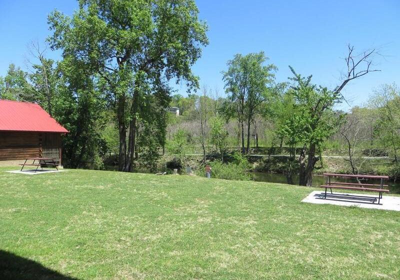 فندق River Place Inn