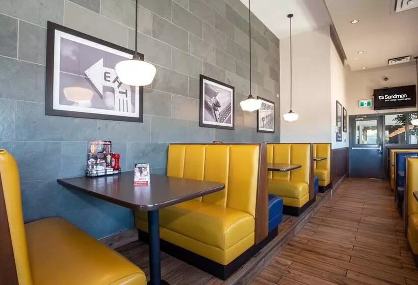 Sandman Hotel & Suites Winnipeg Airport