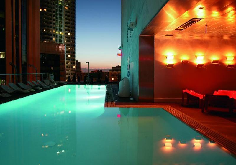 ホテル The Delphi