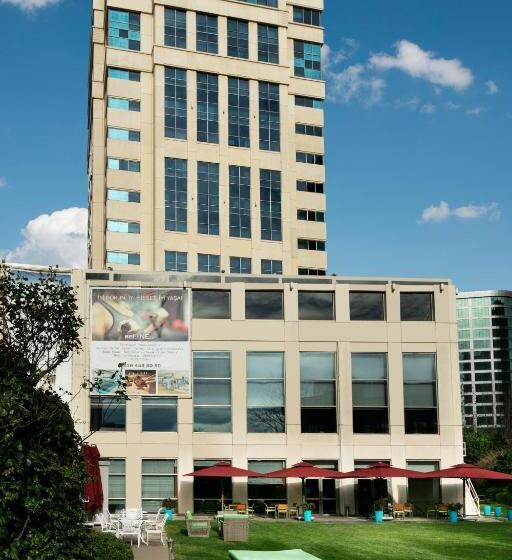 Hotel Titanic Business Kartal