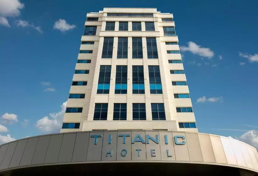 Hotel Titanic Business Kartal