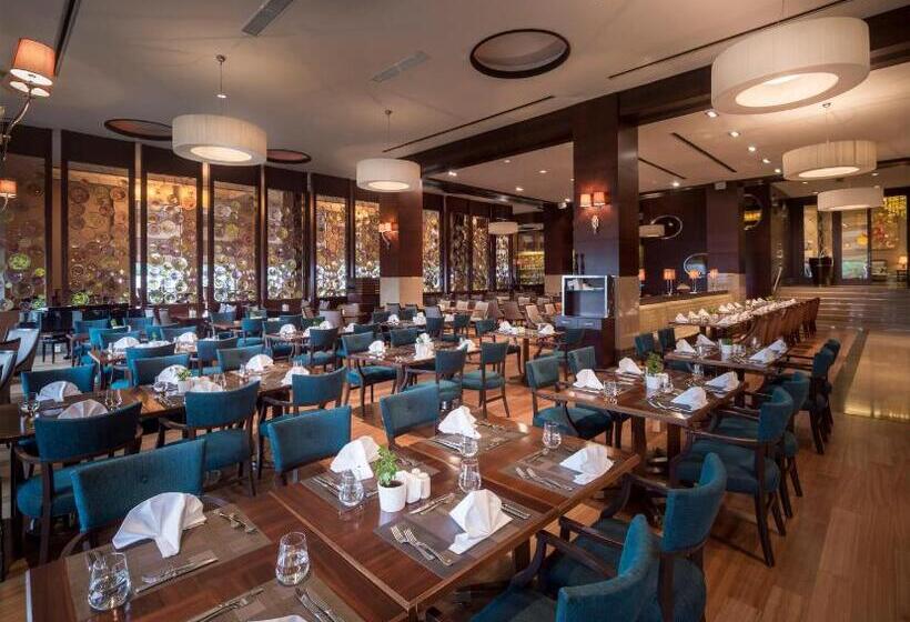 Hotel Titanic Business Kartal