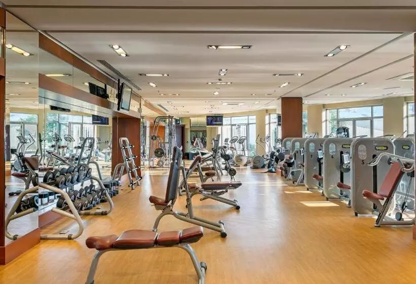 Hotel Titanic Business Kartal