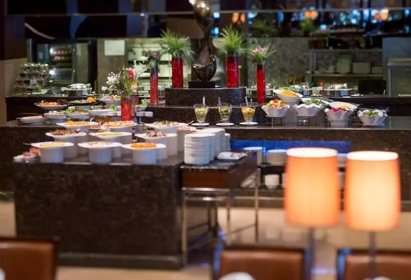 Hotel Titanic Business Kartal