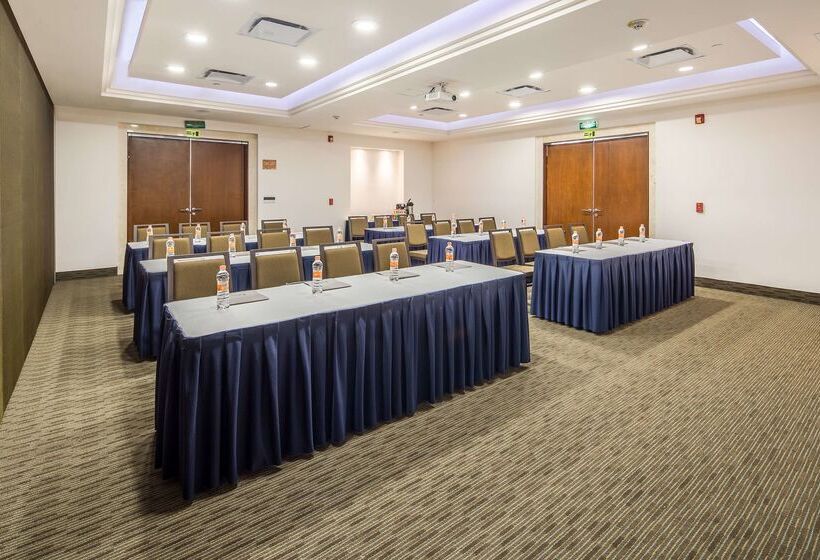 فندق Wyndham Garden Playa Del Carmen