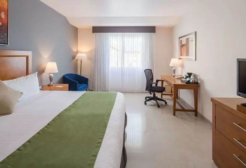 Отель Wyndham Garden Playa Del Carmen