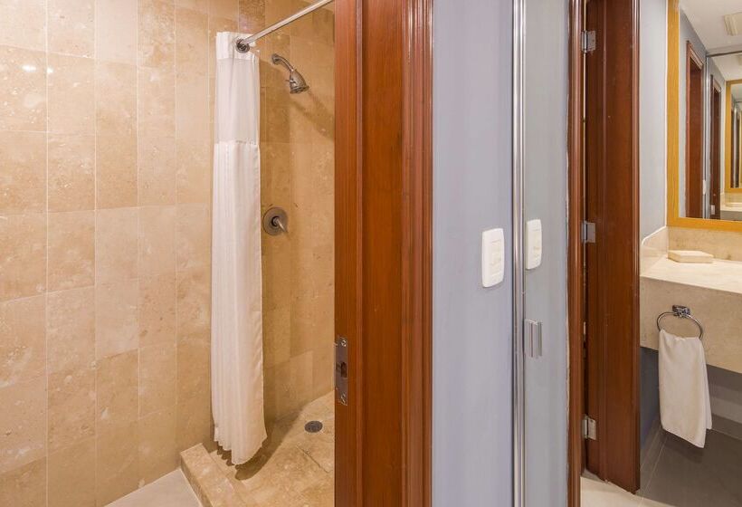 فندق Wyndham Garden Playa Del Carmen