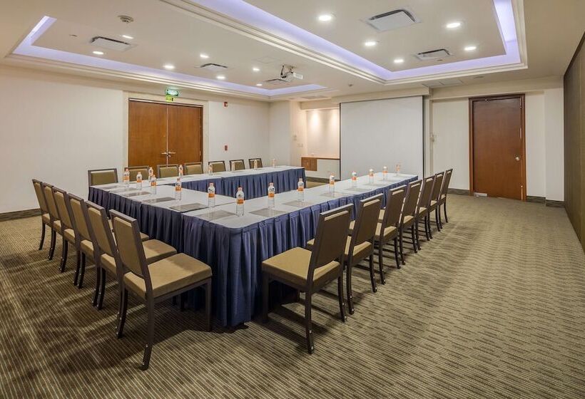 فندق Wyndham Garden Playa Del Carmen