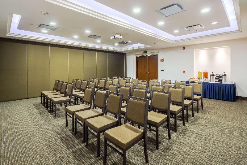 فندق Wyndham Garden Playa Del Carmen