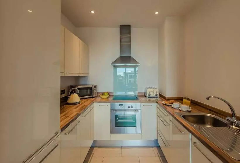 Premier Suites Dublin Sandyford