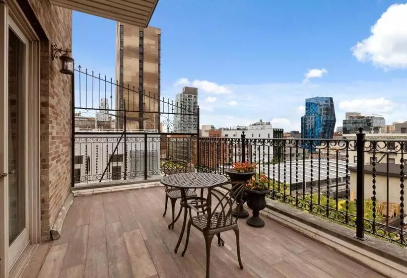 The Historic Blue Moon Hotel NYC