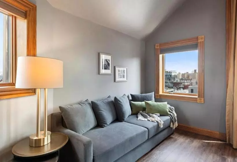 The Historic Blue Moon Hotel NYC