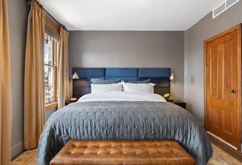 The Historic Blue Moon Hotel NYC