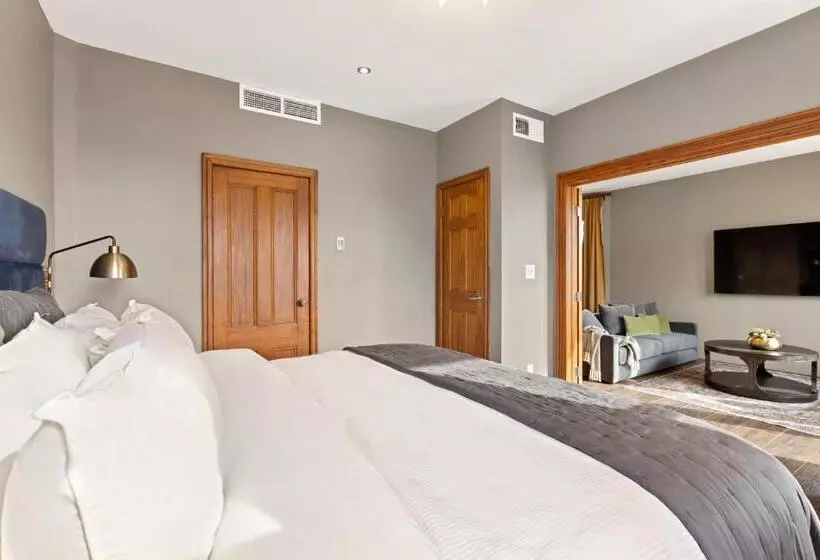 The Historic Blue Moon Hotel NYC