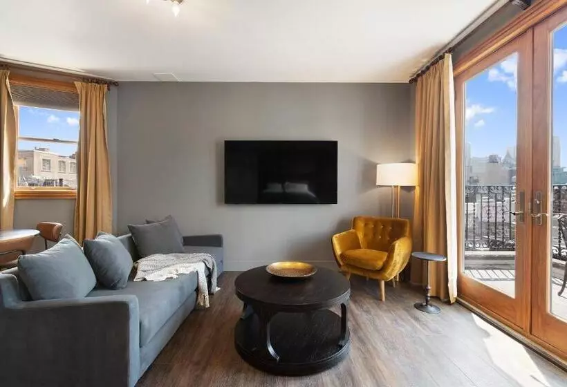 The Historic Blue Moon Hotel NYC