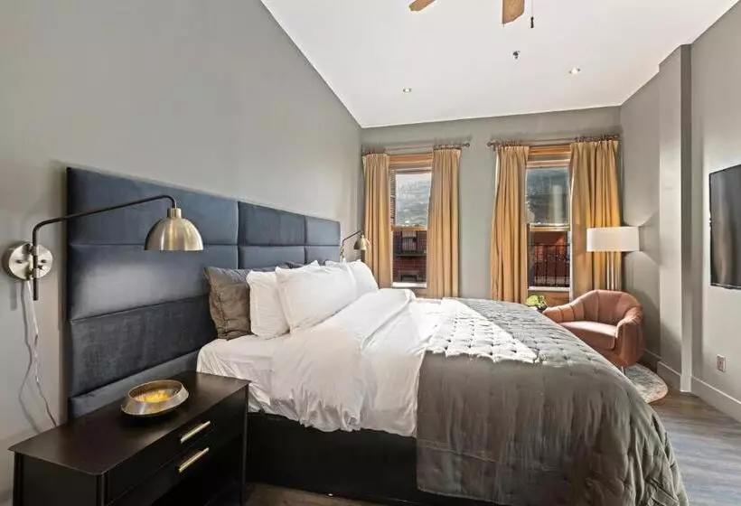 The Historic Blue Moon Hotel NYC