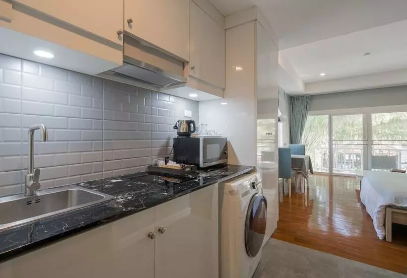 Hotelli Anchan Resort At Bangtao Beach