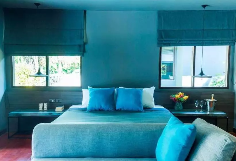 Hotelli Anchan Resort At Bangtao Beach