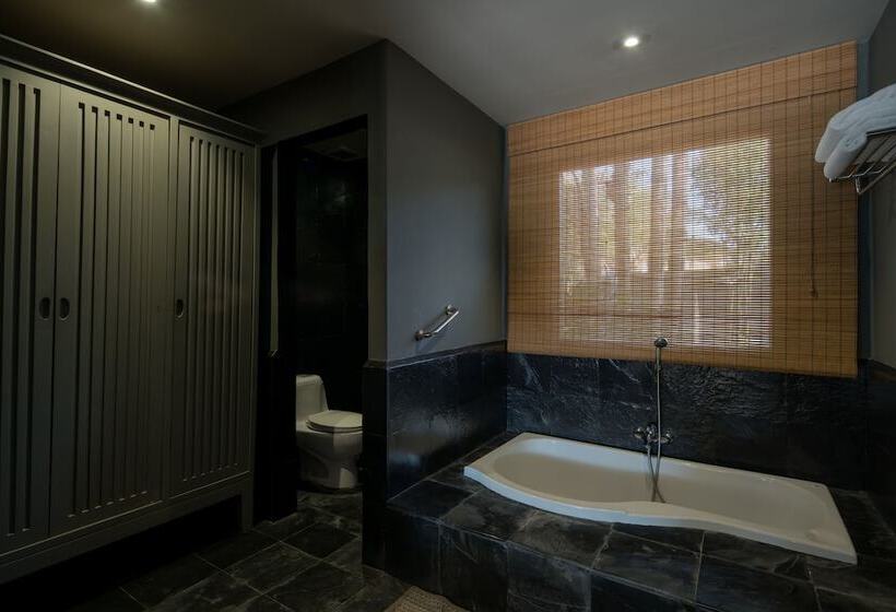 ホテル Anchan Resort At Bangtao Beach