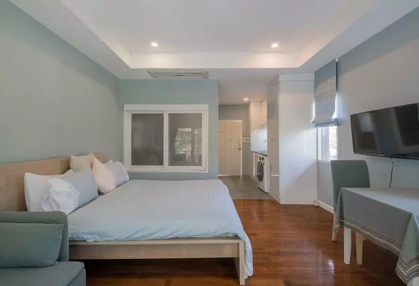 Hotelli Anchan Resort At Bangtao Beach