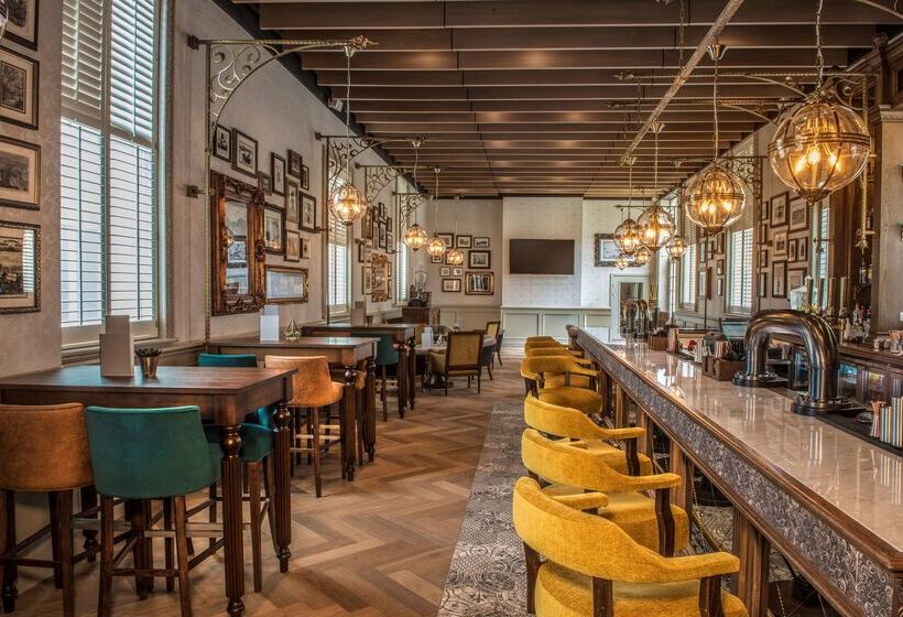 ホテル De Vere Beaumont Estate