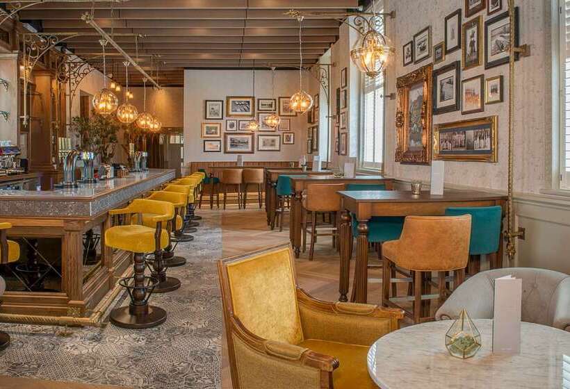 ホテル De Vere Beaumont Estate