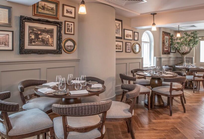 ホテル De Vere Beaumont Estate