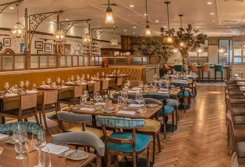 호텔 De Vere Beaumont Estate