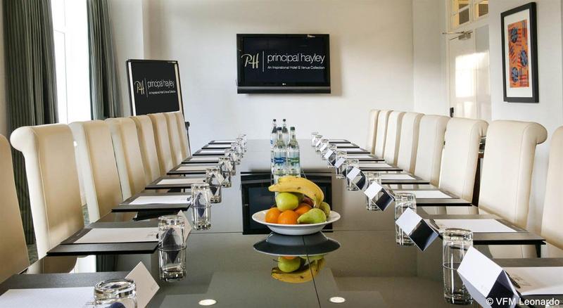 ホテル De Vere Beaumont Estate