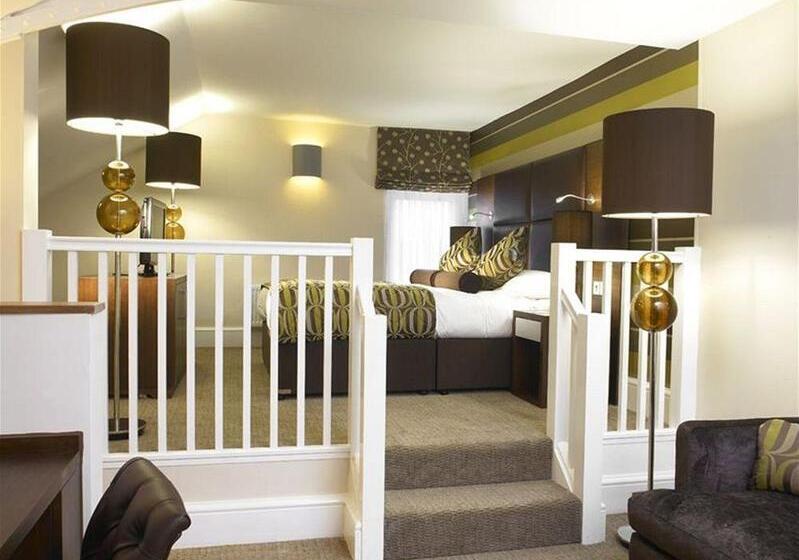 ホテル De Vere Beaumont Estate