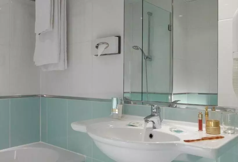 בית מלון כפרי Espace Champerret