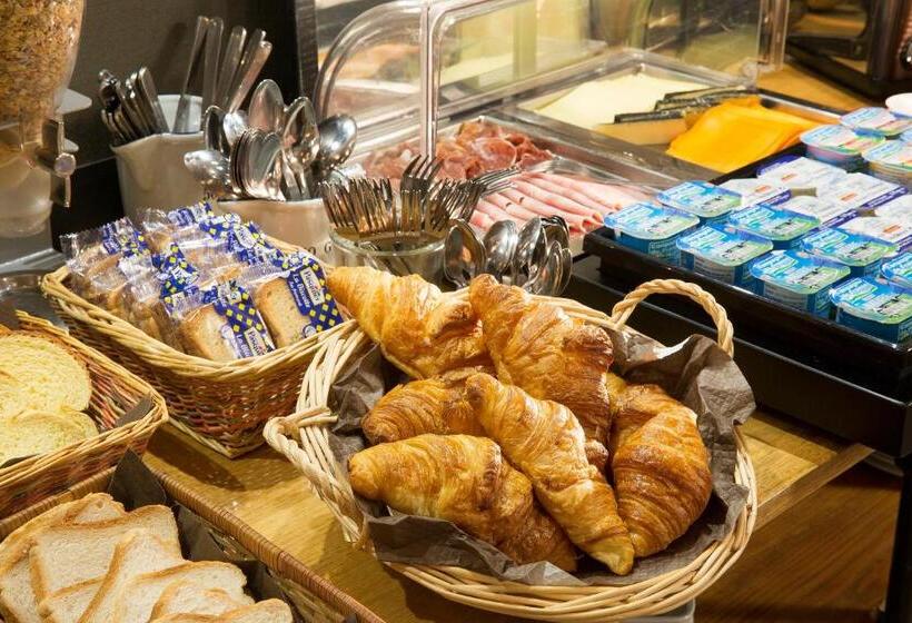 هتل Espace Champerret