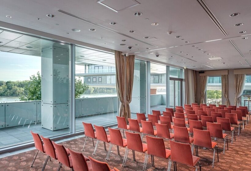 Grand Hotel River Park, A Luxury Collection Hotel, Bratislava